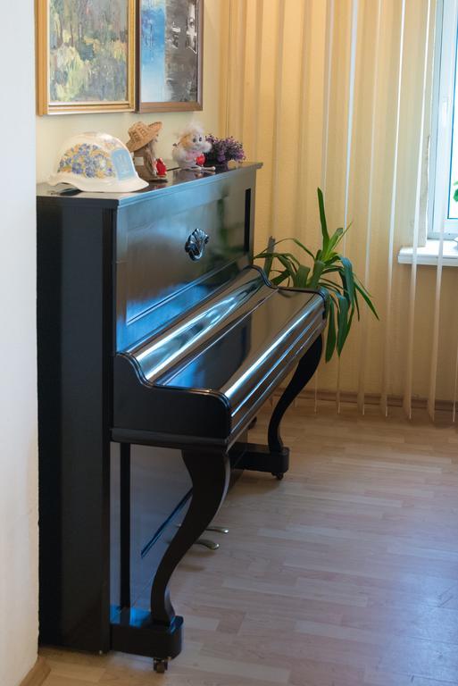 Pensjonat Kawiarni Muzealnej Goluchow Buitenkant foto